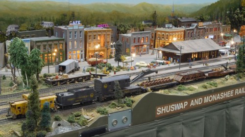 photo: supertrain2008_SalmonArm_11_small1.jpg